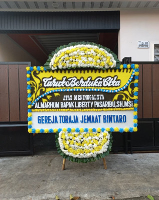 Papan Bunga Duka di Badau